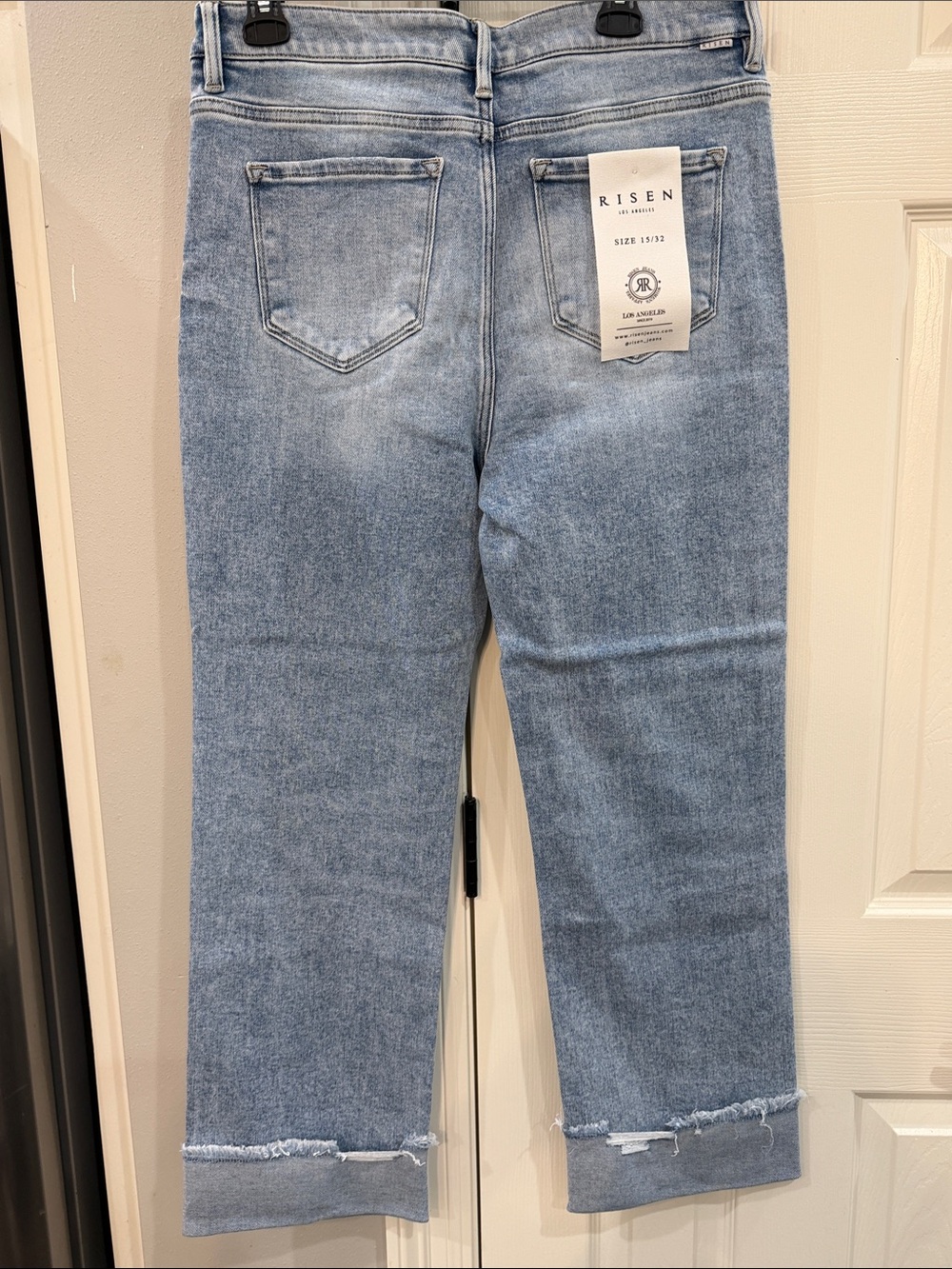 Risen Light Wash Tummy Control High Rise Straight leg Women’s Jeans Sz 15/32 - Picture 7 of 7